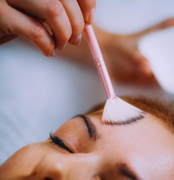 Tratamento com peeling químico